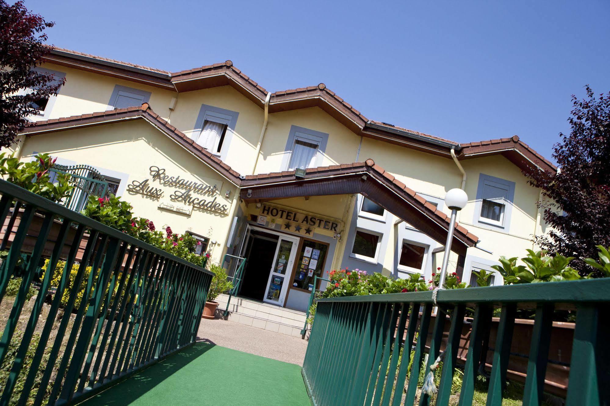Hotel Aster Restaurant Aux Arcades Briey Exterior photo